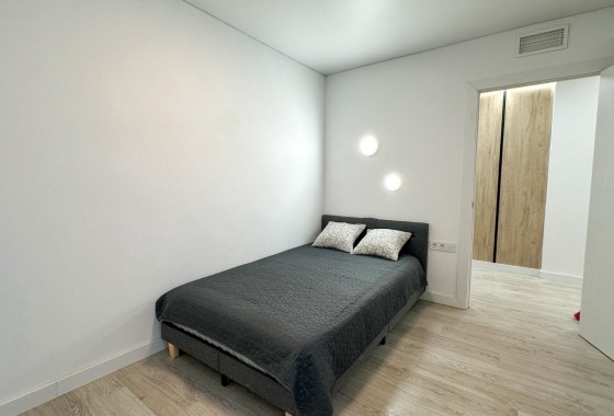 Resale - Apartment / flat - Torrevieja - Costa Blanca