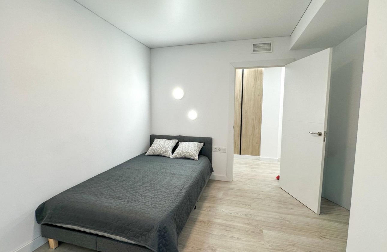 Resale - Apartment / flat - Torrevieja - Costa Blanca