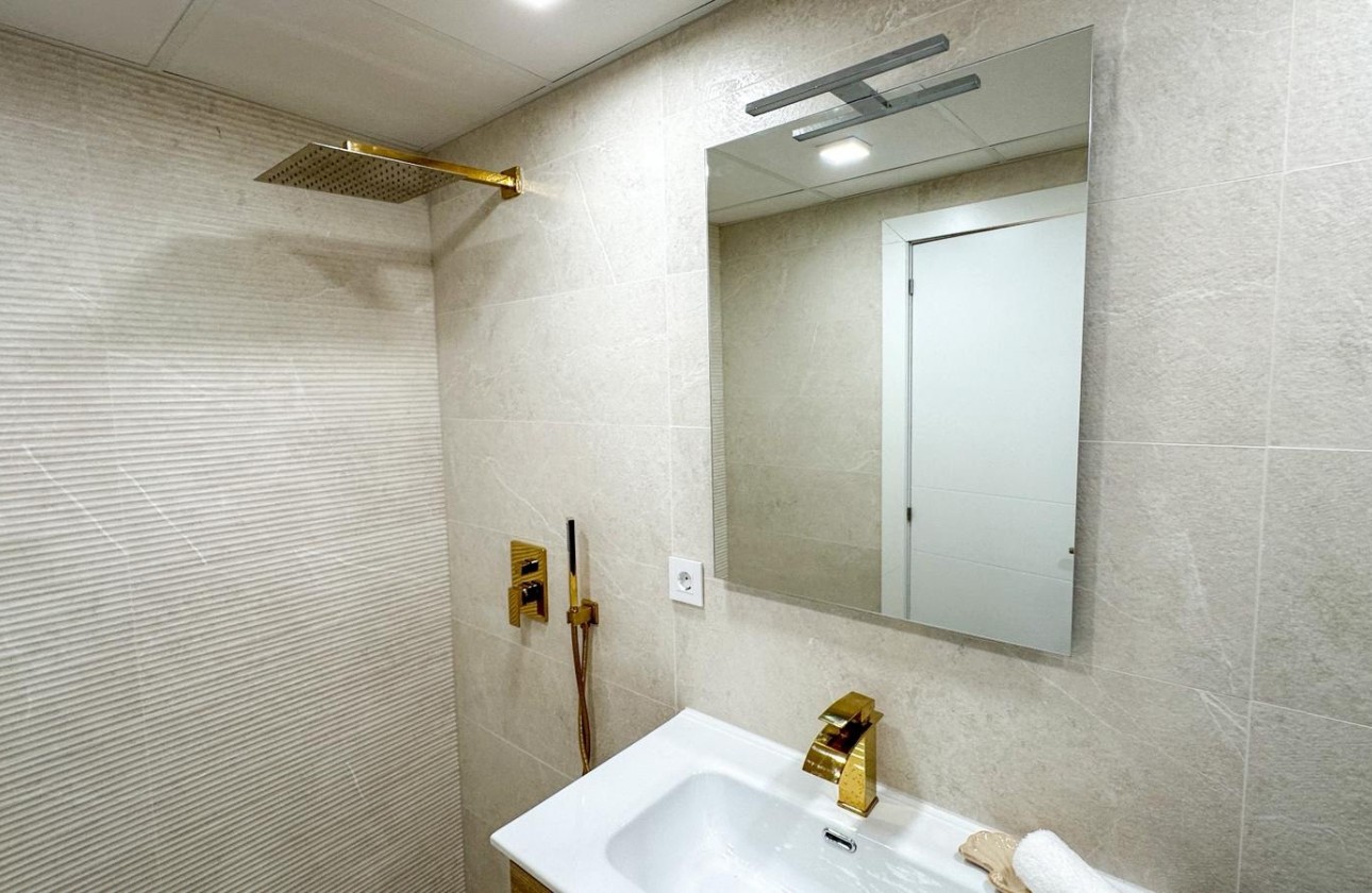 Resale - Apartment / flat - Torrevieja - Costa Blanca