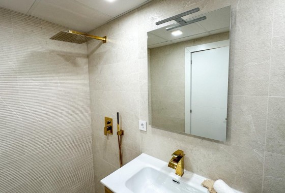 Resale - Apartment / flat - Torrevieja - Costa Blanca