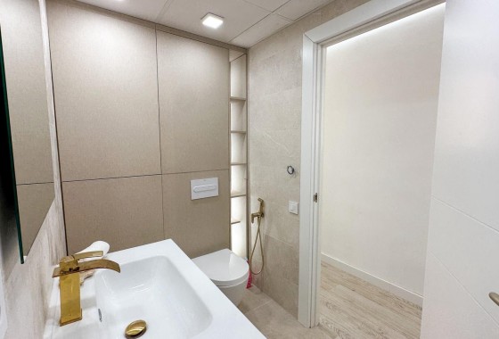 Resale - Apartment / flat - Torrevieja - Costa Blanca