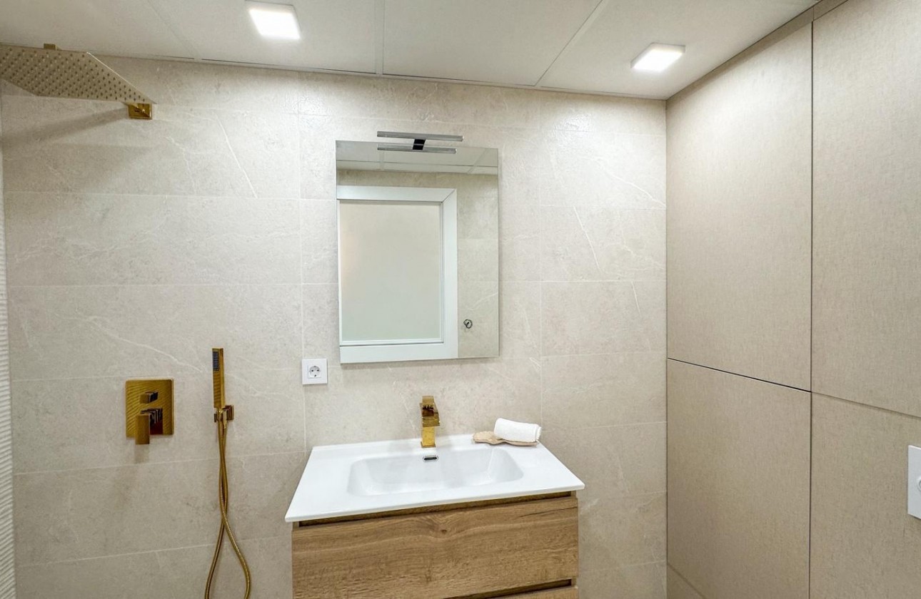 Resale - Apartment / flat - Torrevieja - Costa Blanca