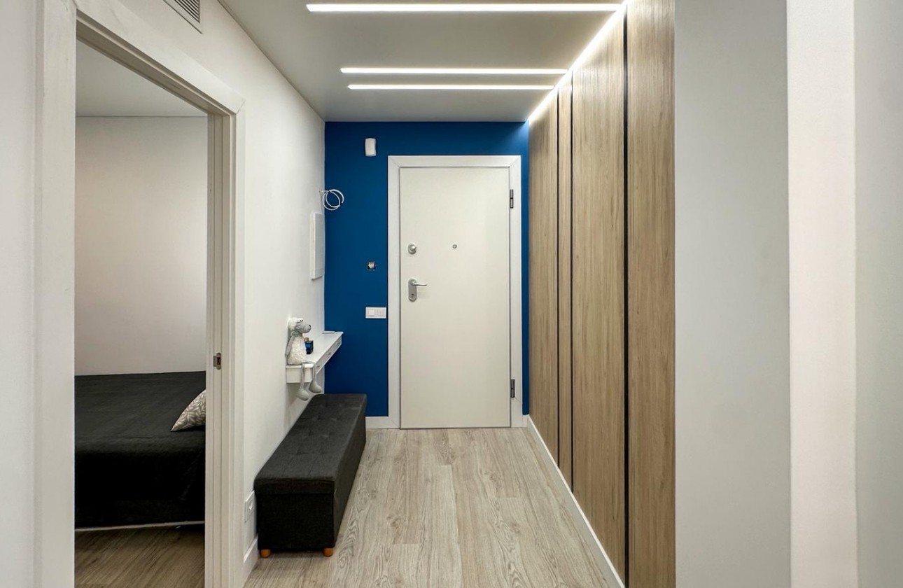 Resale - Apartment / flat - Torrevieja - Costa Blanca
