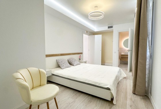 Resale - Apartment / flat - Torrevieja - Costa Blanca