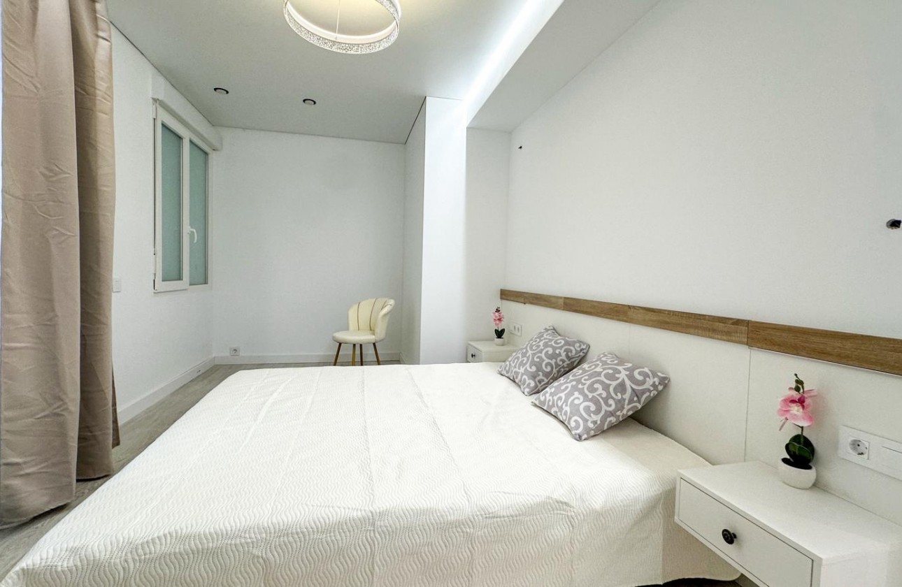 Resale - Apartment / flat - Torrevieja - Costa Blanca