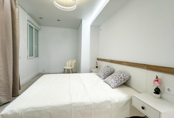 Resale - Apartment / flat - Torrevieja - Costa Blanca