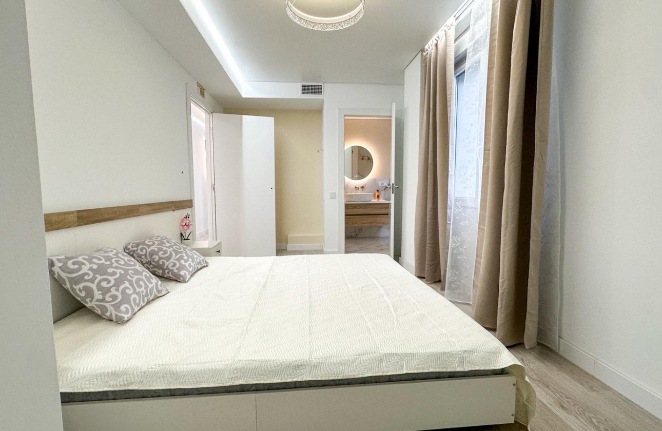 Resale - Apartment / flat - Torrevieja - Costa Blanca