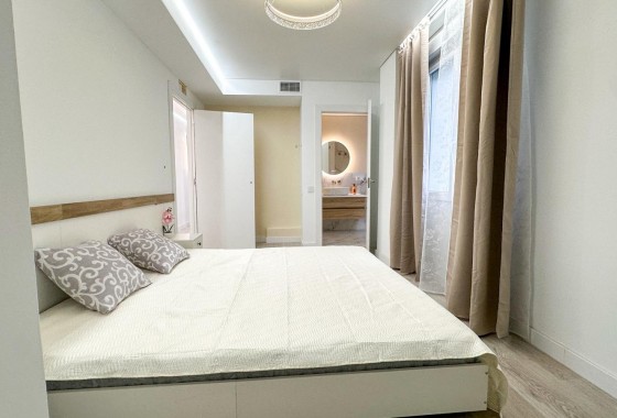 Resale - Apartment / flat - Torrevieja - Costa Blanca