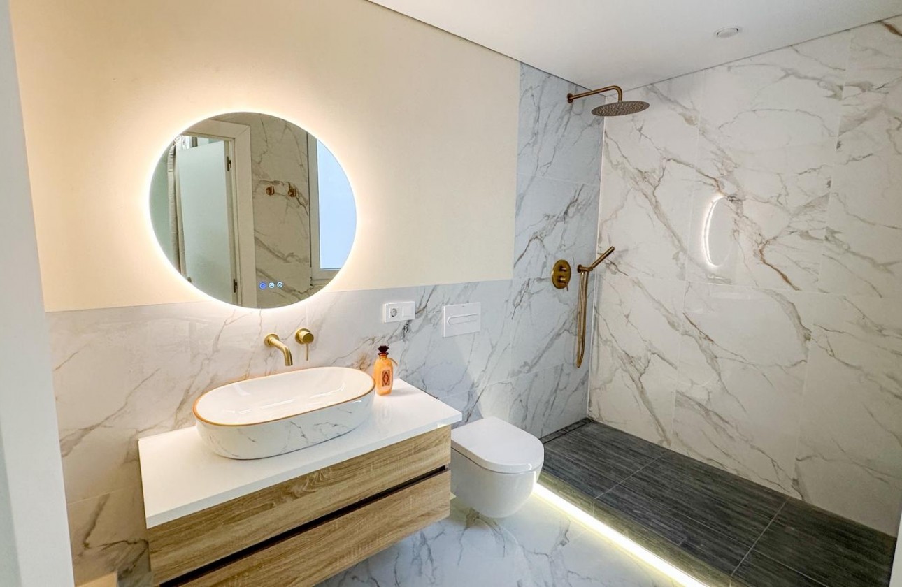 Resale - Apartment / flat - Torrevieja - Costa Blanca