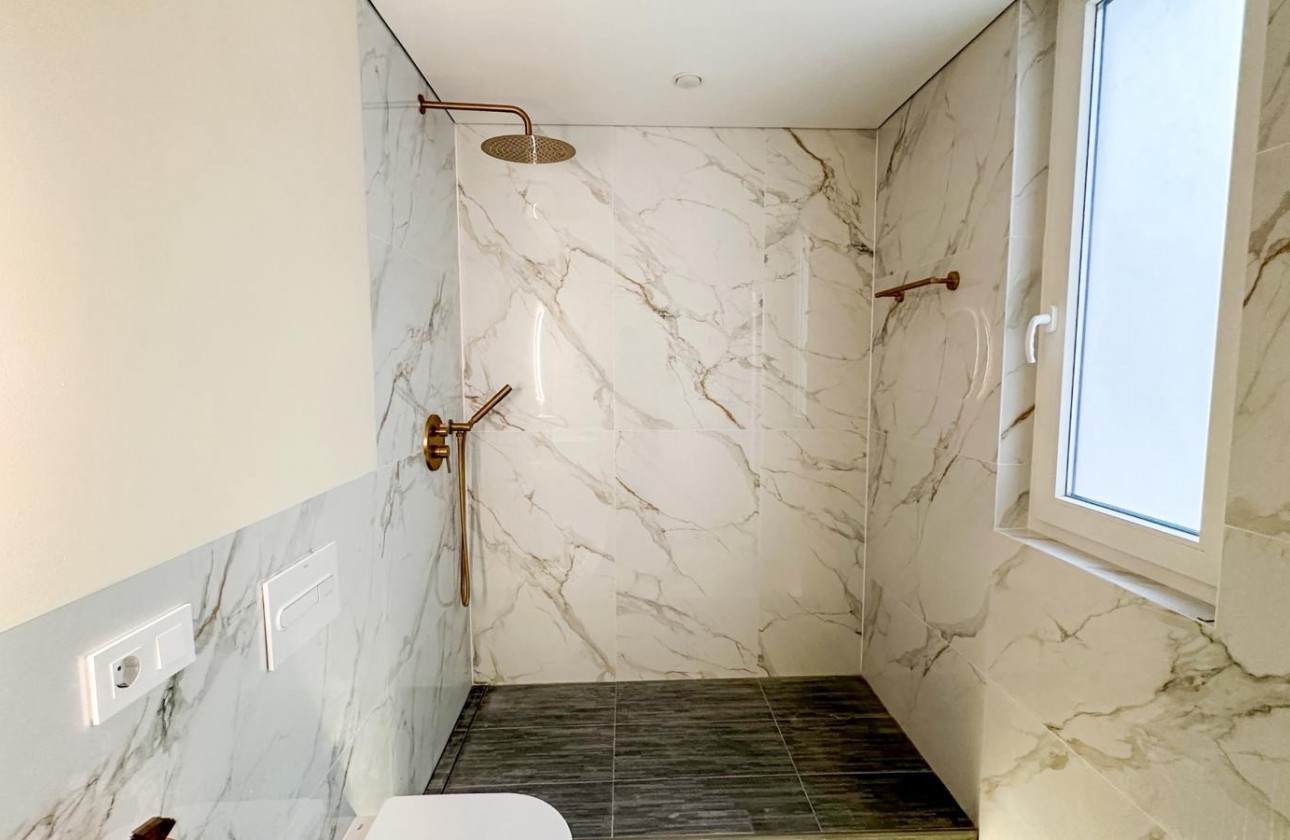 Resale - Apartment / flat - Torrevieja - Costa Blanca