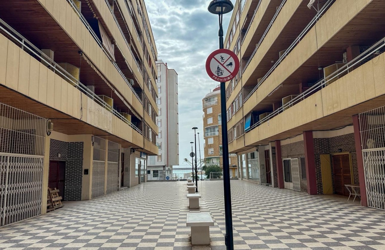 Resale - Apartment / flat - Torrevieja - Costa Blanca