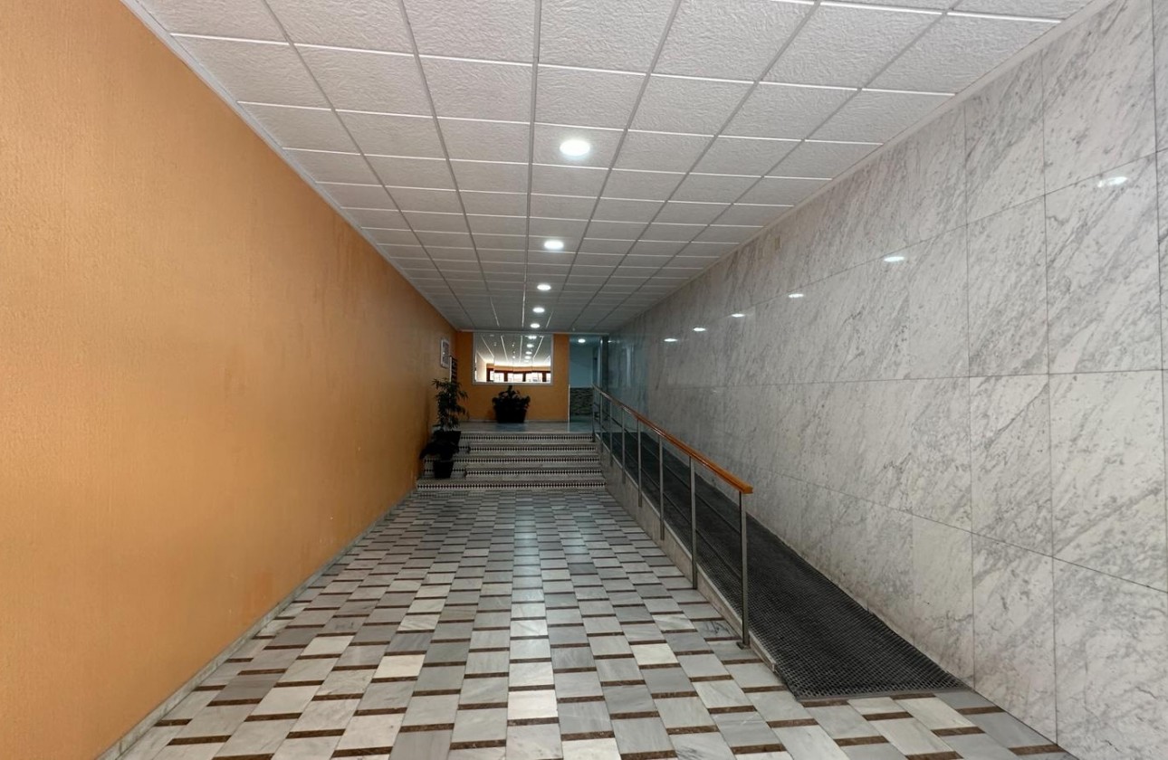 Resale - Apartment / flat - Torrevieja - Costa Blanca