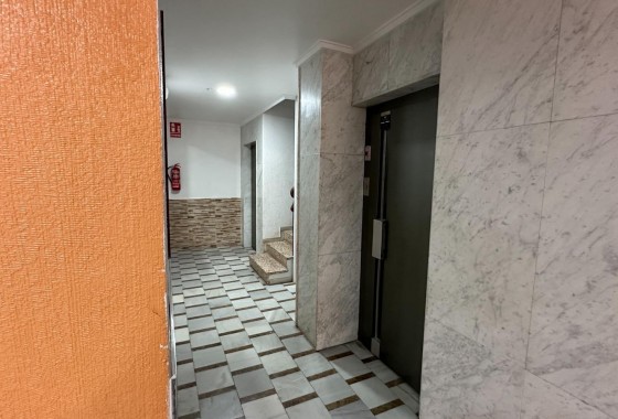 Resale - Apartment / flat - Torrevieja - Costa Blanca