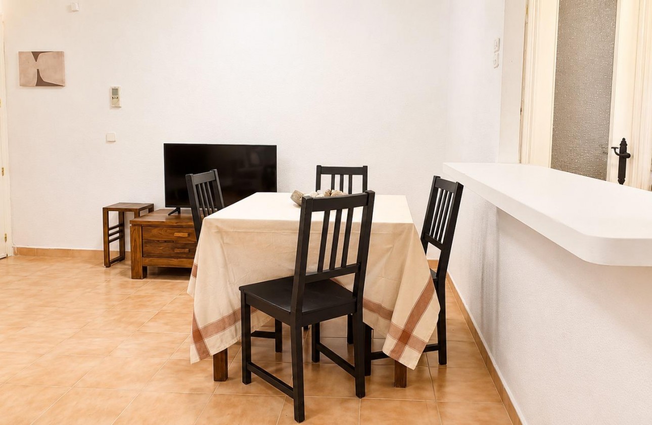 Resale - Apartment / flat - Torrevieja - Playa del Cura
