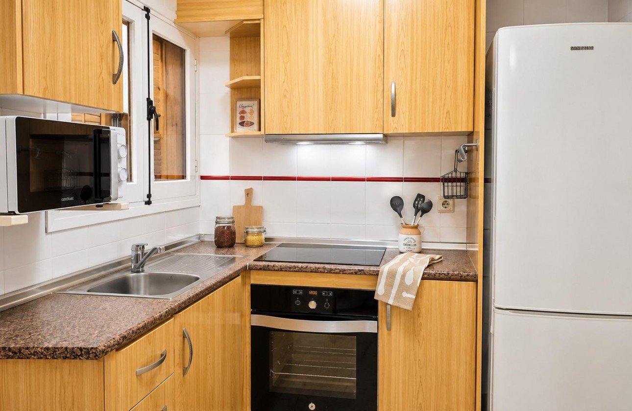 Resale - Apartment / flat - Torrevieja - Playa del Cura
