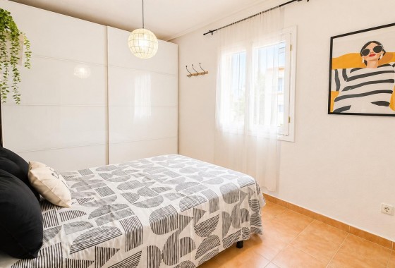 Resale - Apartment / flat - Torrevieja - Playa del Cura