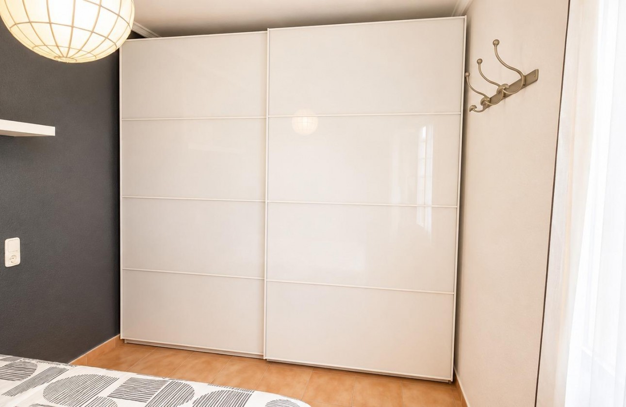Resale - Apartment / flat - Torrevieja - Playa del Cura