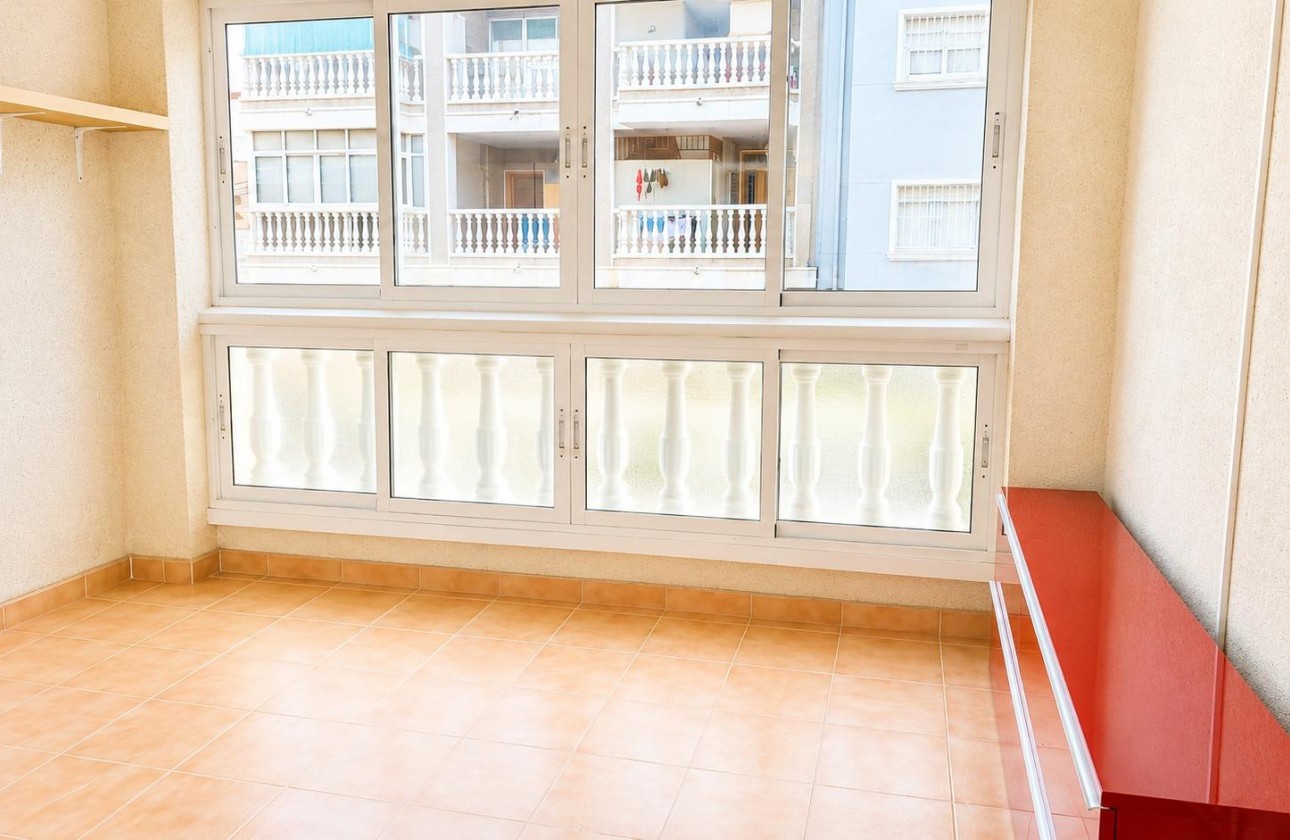 Resale - Apartment / flat - Torrevieja - Playa del Cura