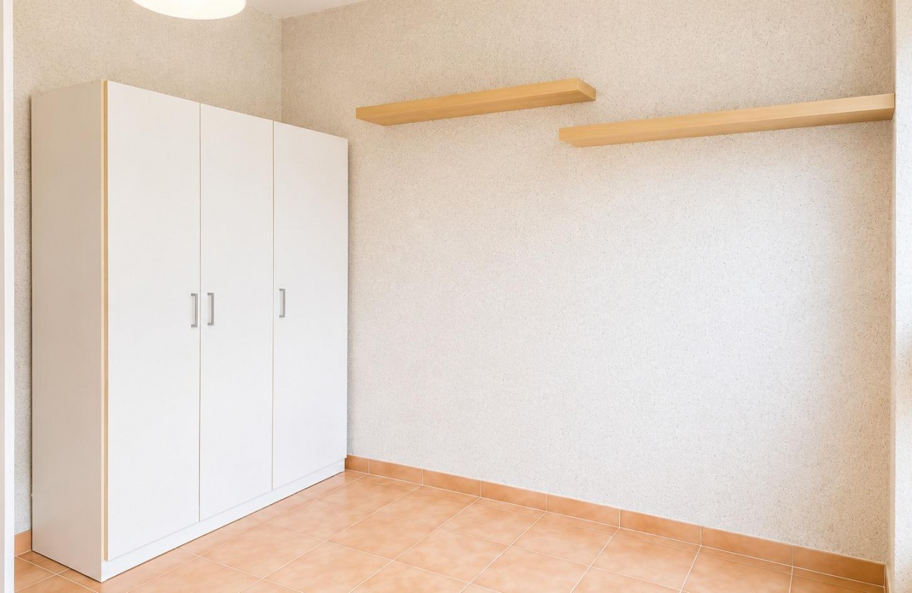 Resale - Apartment / flat - Torrevieja - Playa del Cura