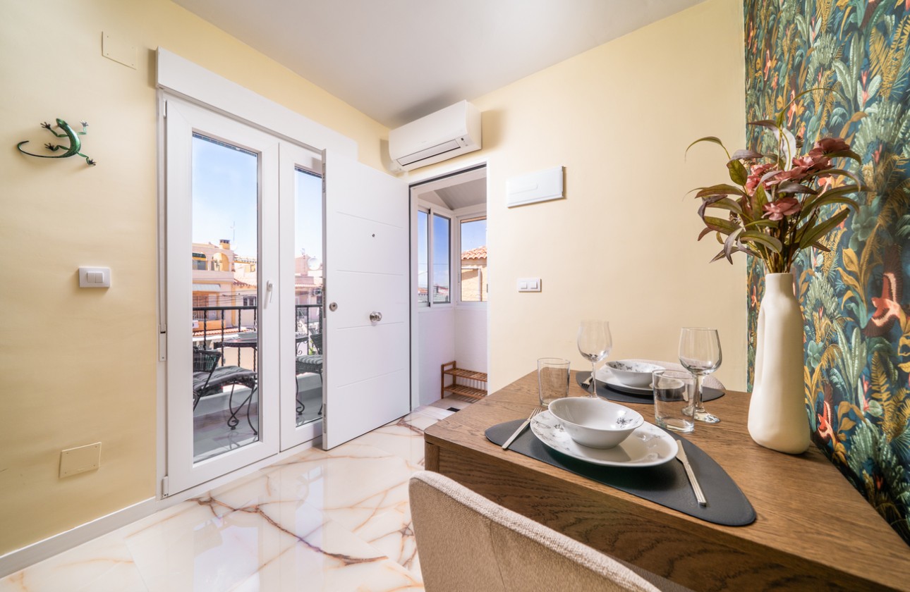 Resale - Apartment / flat - El Chaparral - Costa Blanca