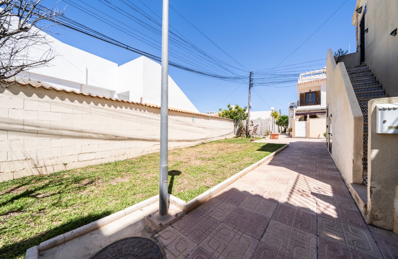 Resale - Apartment / flat - El Chaparral - Costa Blanca