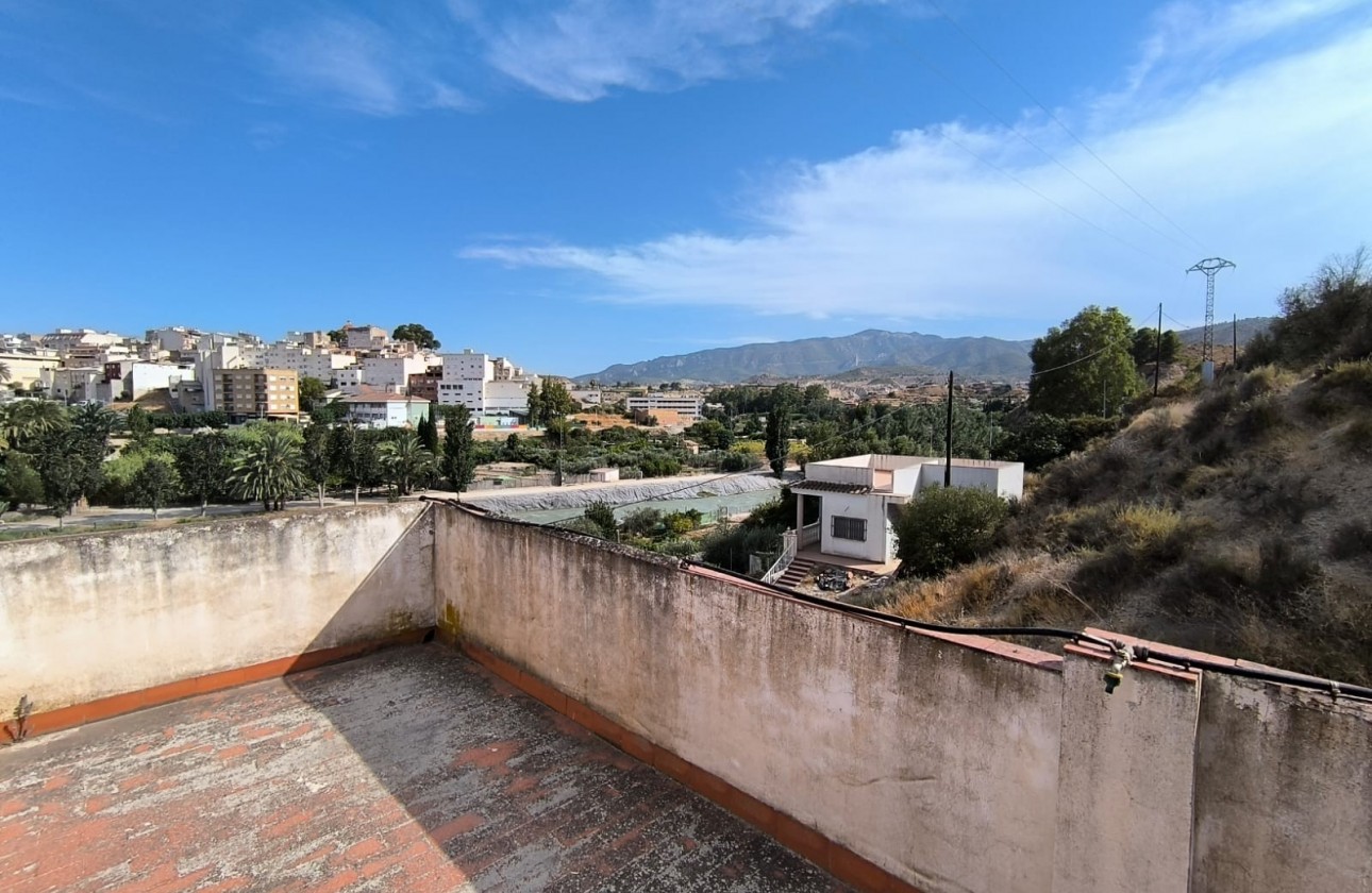 Revente - Property - Abaran - Inland
