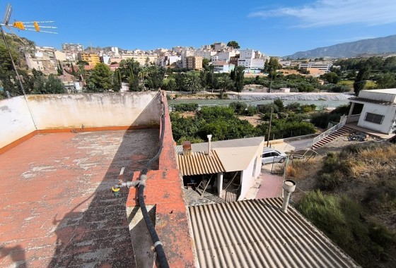 Revente - Property - Abaran - Inland