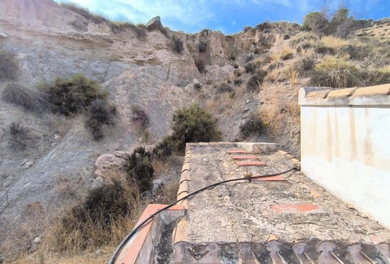 Revente - Property - Abaran - Inland