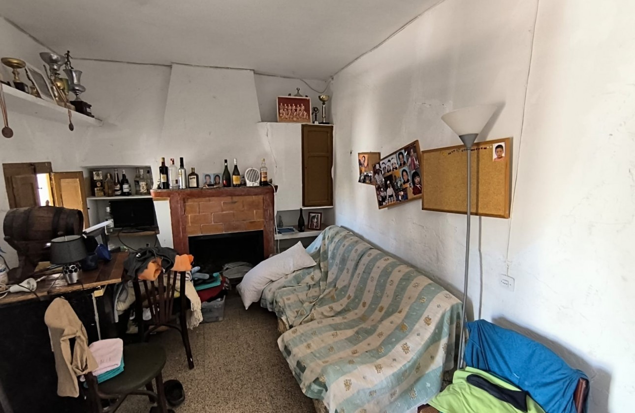 Revente - Property - Abaran - Inland