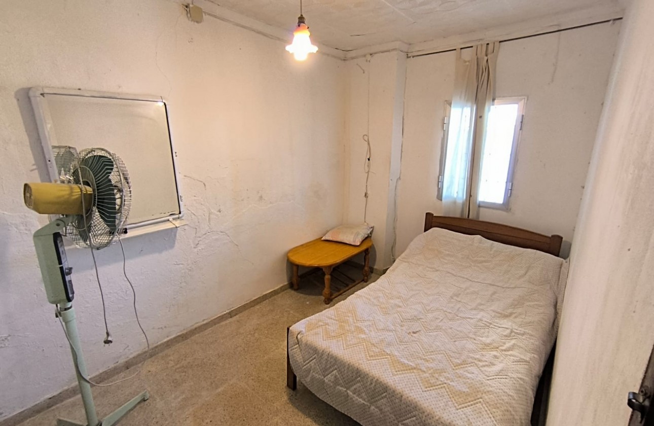 Revente - Property - Abaran - Inland