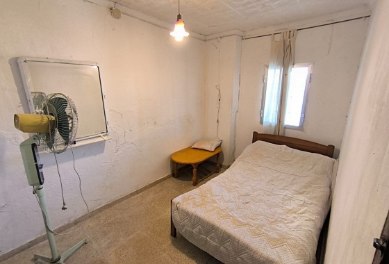 Revente - Property - Abaran - Inland