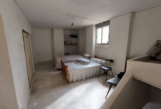 Revente - Property - Abaran - Inland