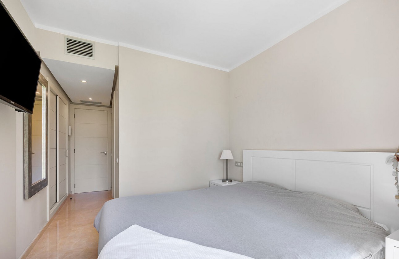 Resale - Apartment / flat - Orihuela - Las Colinas