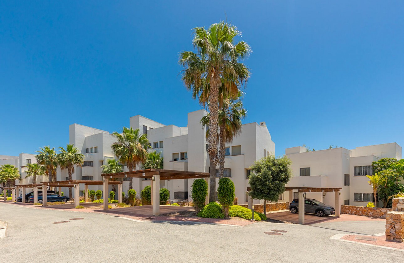 Resale - Apartment / flat - Orihuela - Las Colinas
