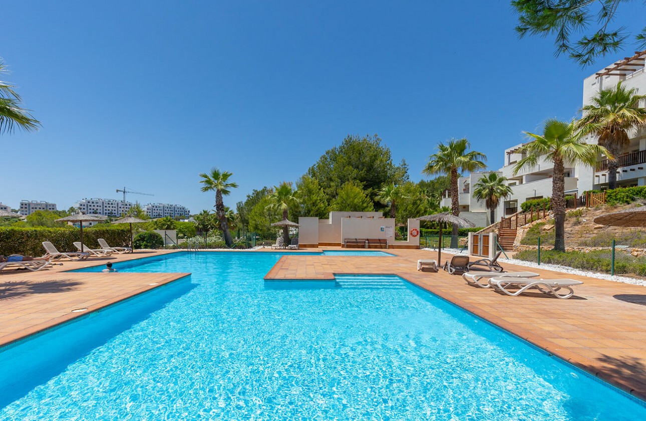 Resale - Apartment / flat - Orihuela - Las Colinas