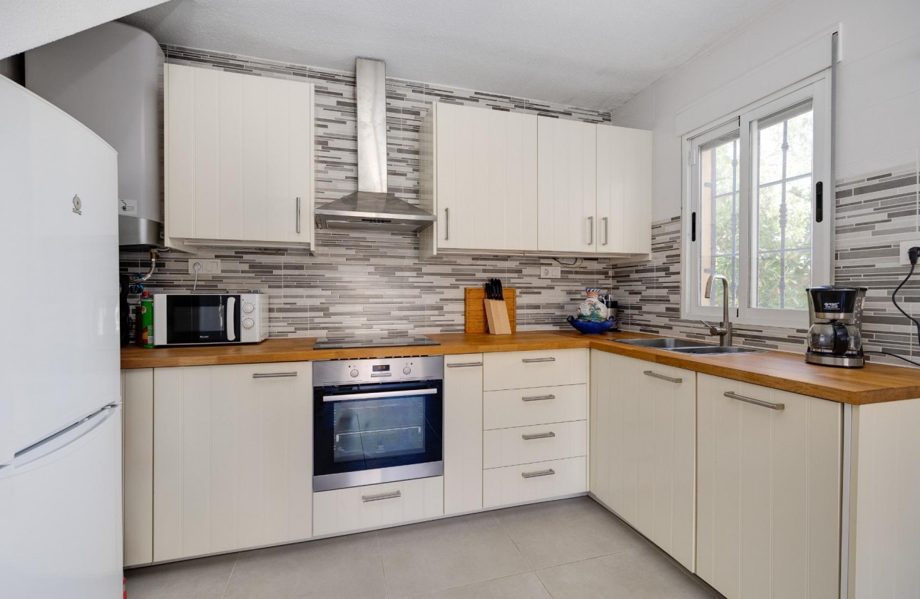 Resale - Bungalow - Torrevieja - El chaparral