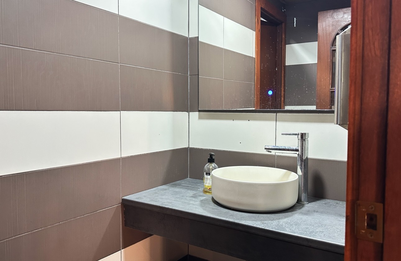 Revente - Commercial - Torrevieja - Costa Blanca