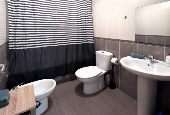 Resale - Apartment / flat - Torrevieja - Playa de los Locos