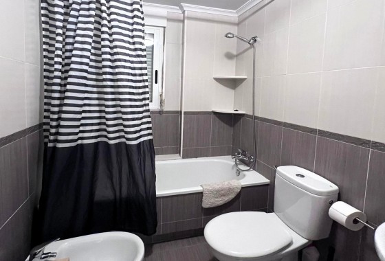 Resale - Apartment / flat - Torrevieja - Playa de los Locos