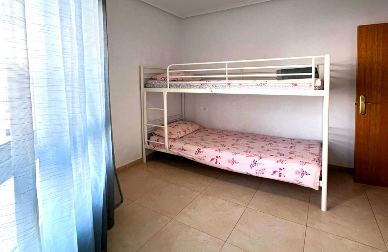 Resale - Apartment / flat - Torrevieja - Playa de los Locos
