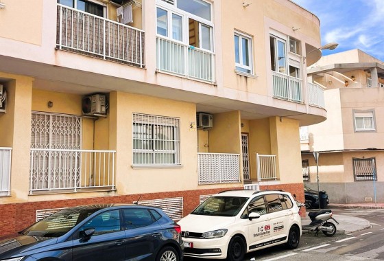 Resale - Apartment / flat - Torrevieja - Playa de los Locos