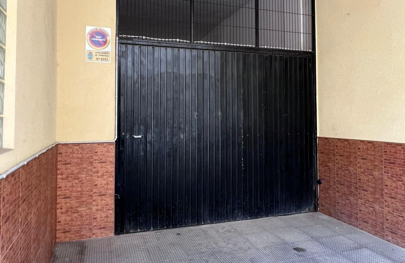 Resale - Apartment / flat - Torrevieja - Playa de los Locos