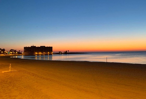 Resale - Apartment / flat - Torrevieja - Playa de los Locos