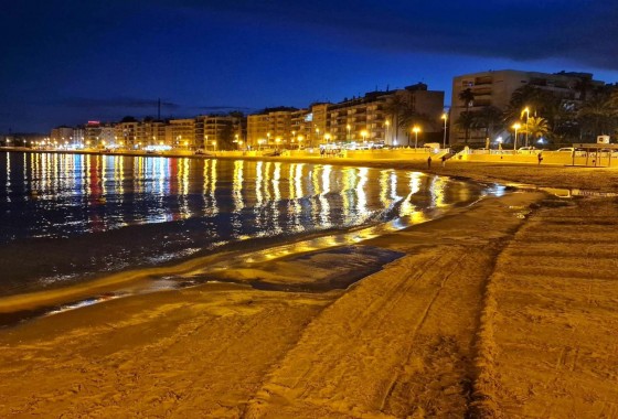 Resale - Apartment / flat - Torrevieja - Playa de los Locos
