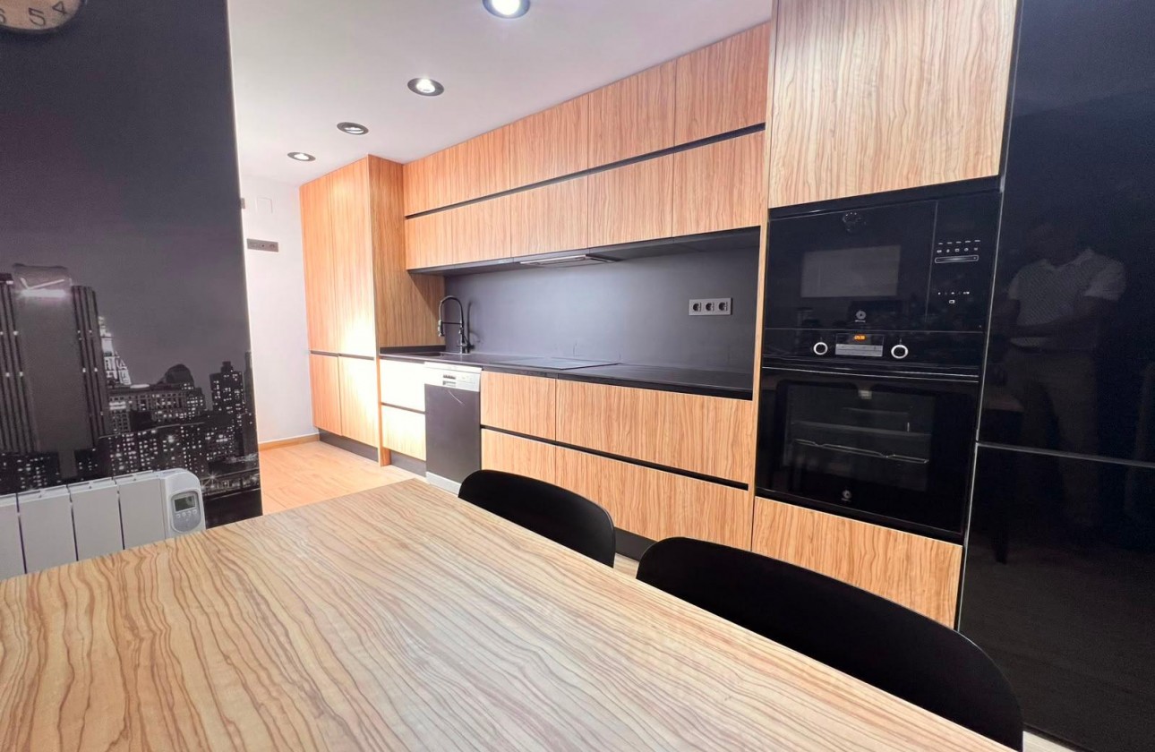 Resale - Quad House - Torrevieja - Carrefour