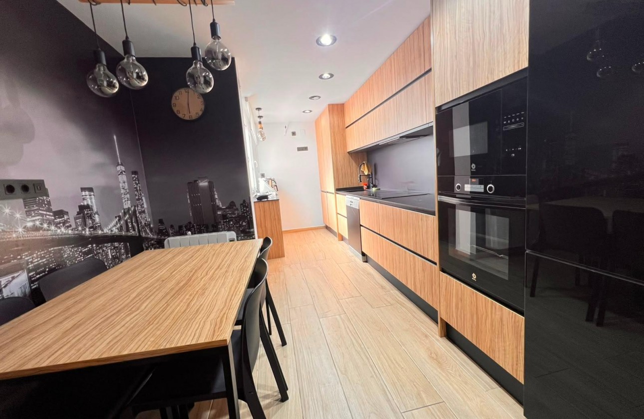 Resale - Quad House - Torrevieja - Carrefour
