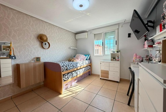 Resale - Quad House - Torrevieja - Carrefour