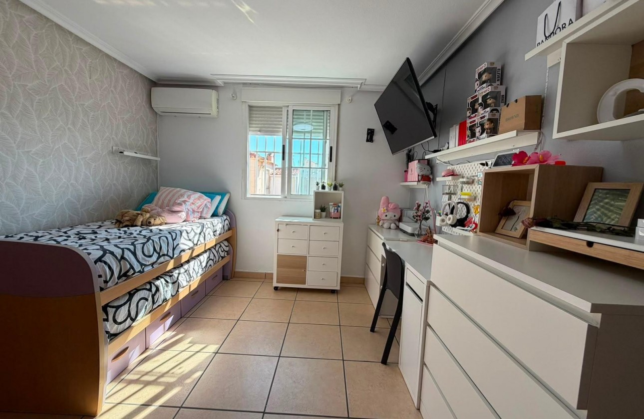 Resale - Quad House - Torrevieja - Carrefour
