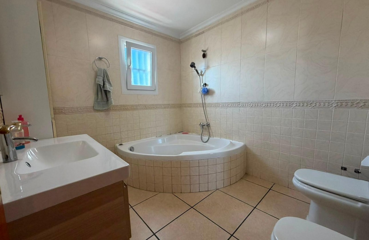 Resale - Quad House - Torrevieja - Carrefour
