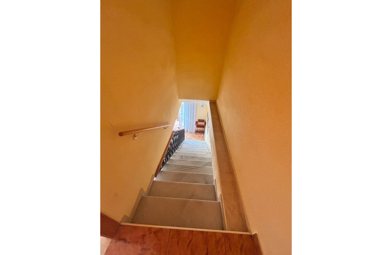 Resale - Apartment / flat - Torrevieja - Estacion de autobuses